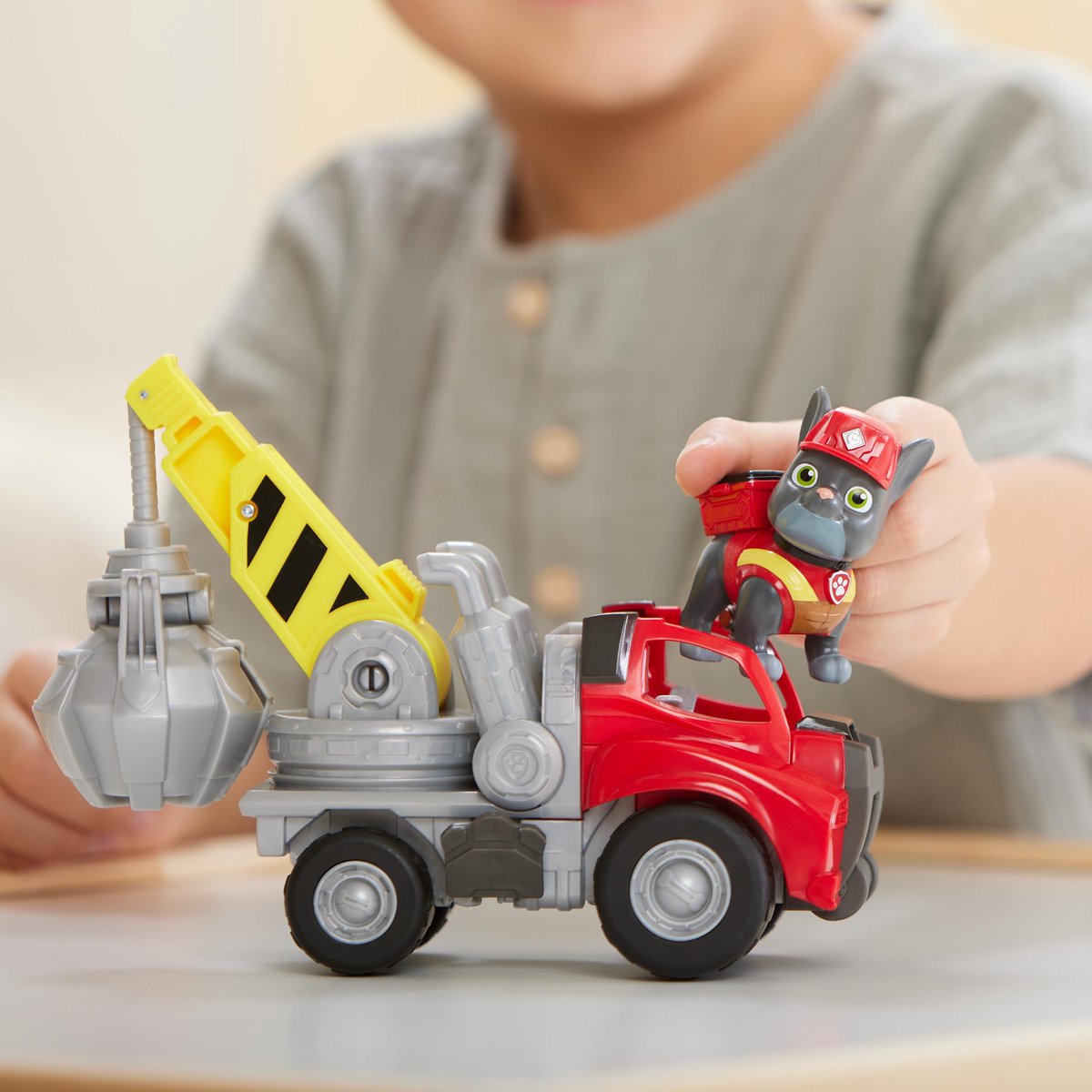 Rubble & Crew - Charger’s Kraanwagen met speelfiguur en beweegbare onderdelen - PAW Patrol speelgoed — afbeelding 6