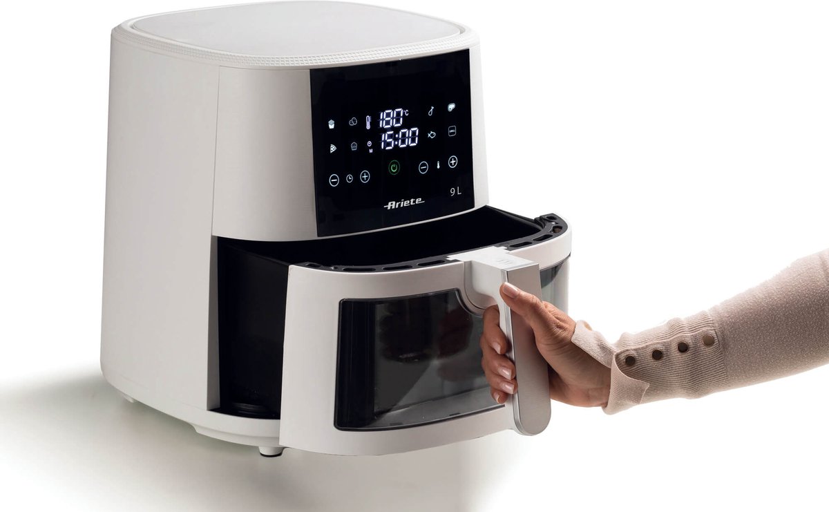 Ariete 4630 Friggitrice ad aria 9L, 1500 W, Capacità 9L, Capacità di cottura 2,5kg, 8 programmi preimpostati, Temperatura fino a 200°, Cestello trasparente, BPA Free, Nero