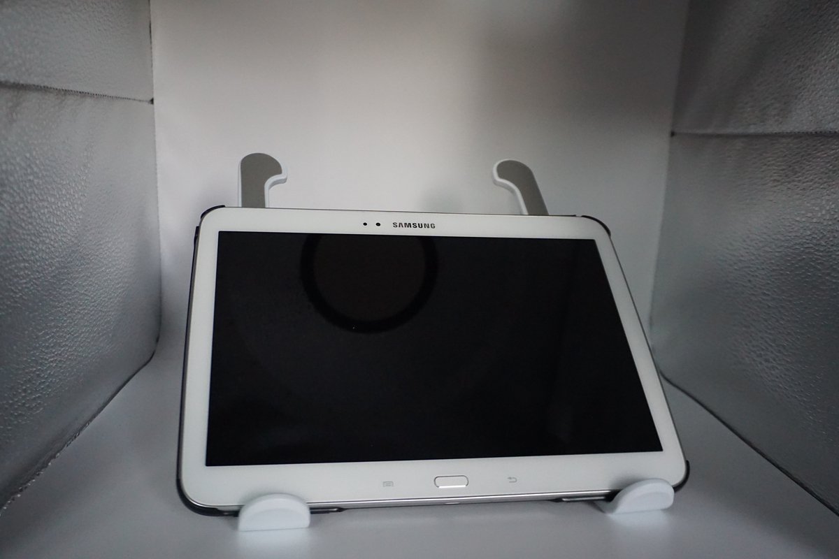 Universele reislaptopstandaard - Laptop/Tablet standaard, draagbaar, optioneel, in hoogte verstelbaar - 26 cm - reis/camping/onderweg model van metaal - Licht Metalen Grijze Aluminium Inklapbare Laptop standaard - Muziekland - Verjaardagscadeautje