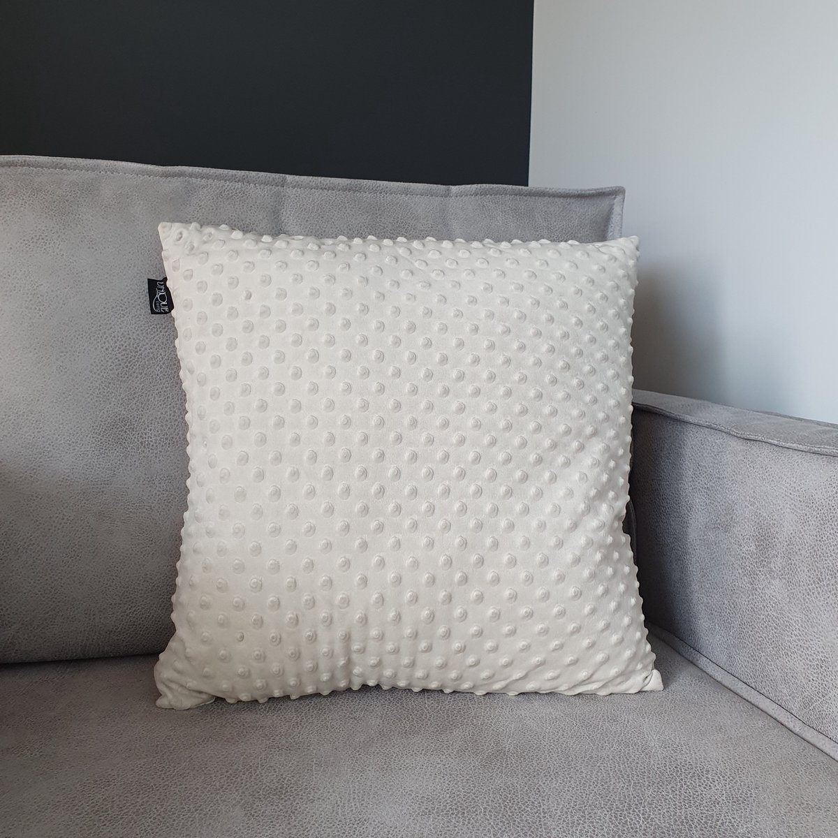 Unique Living Kussen – Sierkussen – Kussens Woonkamer – Velvet – Noppen – Luxe Kussen – 45x45 cm – Crème – Off-White