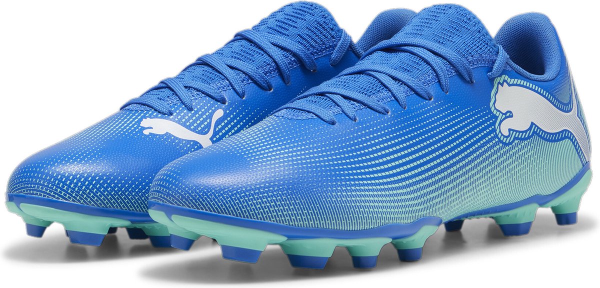 PUMA FUTURE 7 PLAY FG/AG voetbalschoenen in Hyperlink Blue-Mint met elastische kraag, maat 40.