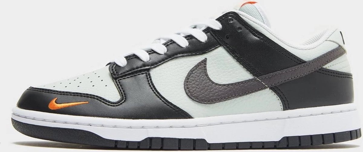 Nike Dunk Low ‘Mini Swoosh’ Sneakers Unisex Zwart