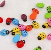 decoratie figuurtjes Lieveheersbeestjes - diverse kleuren - 20 stuks 1cm - hout stickers