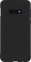 Nillkin Hard Case Synthetisch Carbon Samsung Galaxy S10e - Zwart