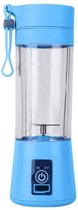 Draadloze Blender blauw -portable electric juice cup- smoothie-blender to go- fitnes- fitnes shakes-fruit-draadloos-fit-gezond- snel- handig-accu baby blauw-
