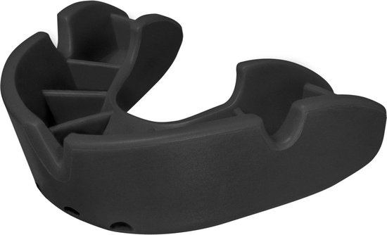 Zwarte OPRO gebitsbeschermer met een verstevigde voorkant en ribbels voor demping.