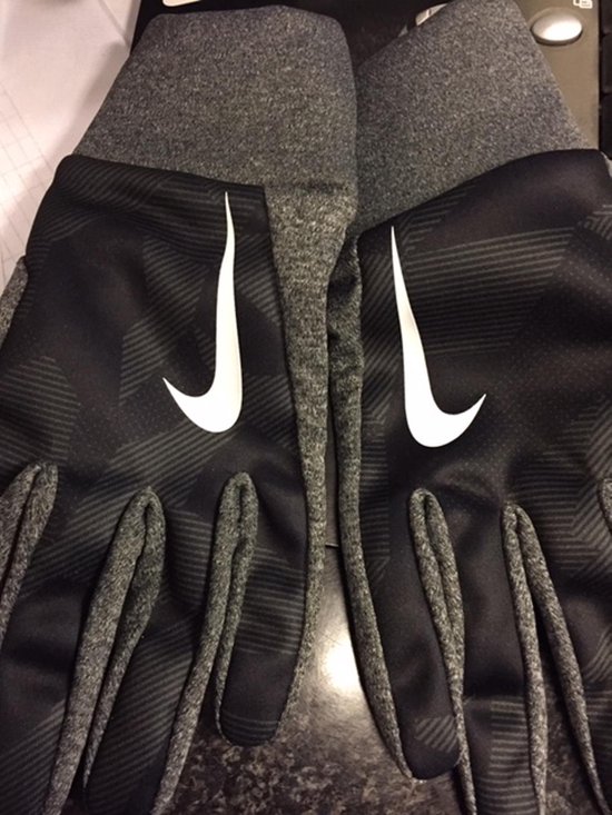 Nike Hyperwarm Field player Gloves Maat M | bol.com