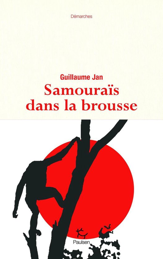 Couverture du livre 'Samouraïs dans la brousse' avec une silhouette noire grimpant dans un arbre devant un soleil rouge.