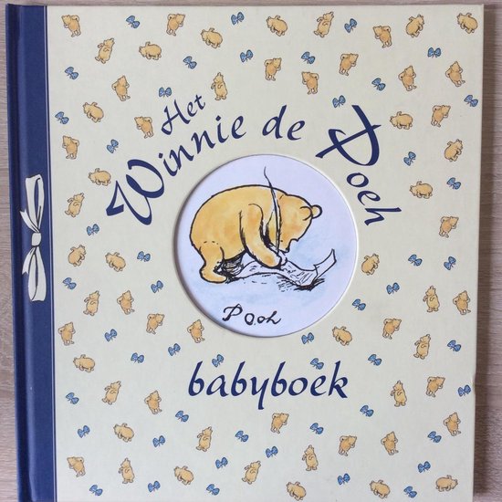 Winnie De Poeh Babyboek - cover