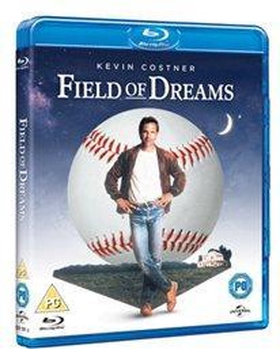 Kevin Costner staat voor een grote honkbal met een nachtelijke hemel en sterren. PGC-classificatie.