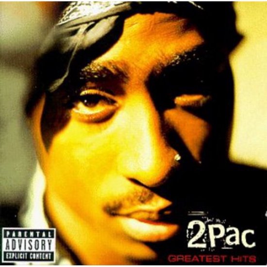 Close-up portret van Tupac Shakur met bandana en 'Parental Advisory' sticker.