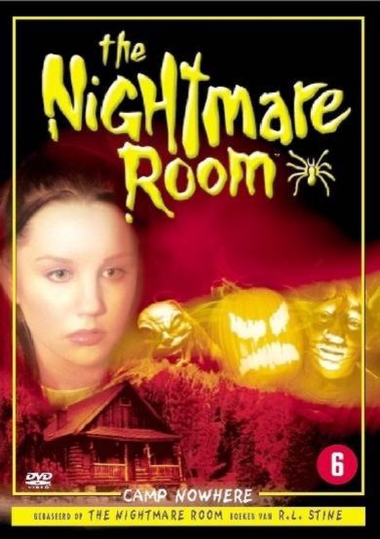 DVD hoes van The Nightmare Room: Camp Nowhere. Een meisje kijkt ernstig, met een enge hut en griezelige pompoenen op de achtergrond.