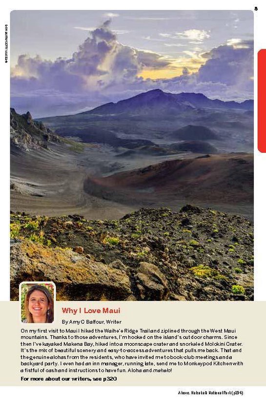 Een berglandschap op Maui bij zonsondergang, met een inzetfoto van de auteur Amy C Balfour.