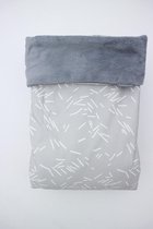 Petit Juul - Wiegdeken - 75 x 100 - Grey confetti/Oud blauw