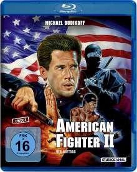 Blu-ray hoes met Michael Dudikoff, een Amerikaanse vlag en vechters.