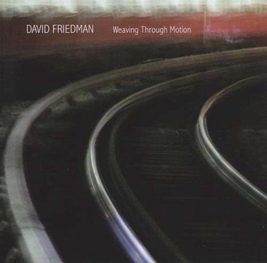 Boekcover: David Friedman Weaving Through Motion, met gebogen treinsporen op de voorgrond.