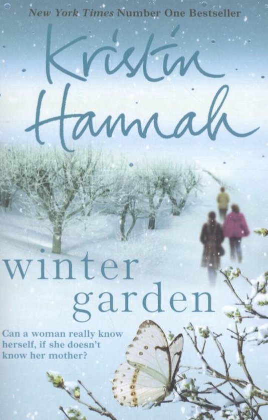 Couverture du livre Winter Garden avec des arbres enneigés, un papillon et des personnes qui marchent.