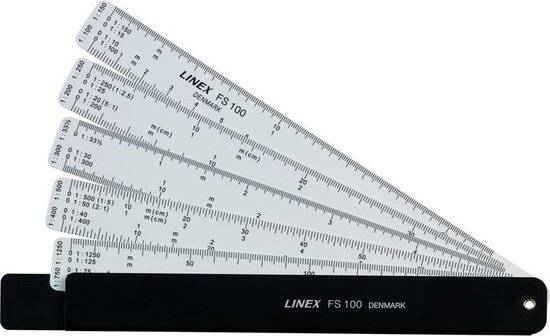 Waaier van 5 witte Linex FS 100 linialen met zwarte schaalverdeling, in een zwarte beschermhoes.