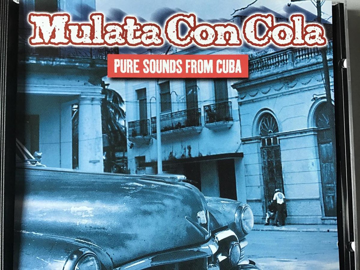 MULATA CON COLA