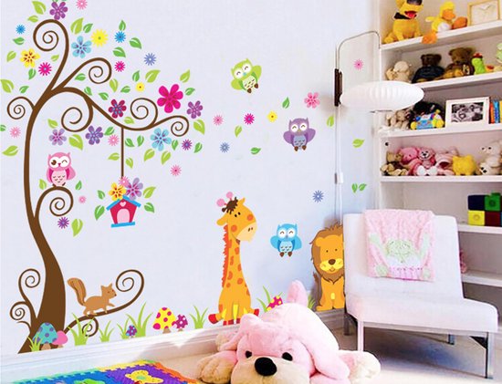 Muursticker wanddecoratie kinderkamer of babykamer - Boom met uiltjes, giraffe, leeuw en eekhoorn