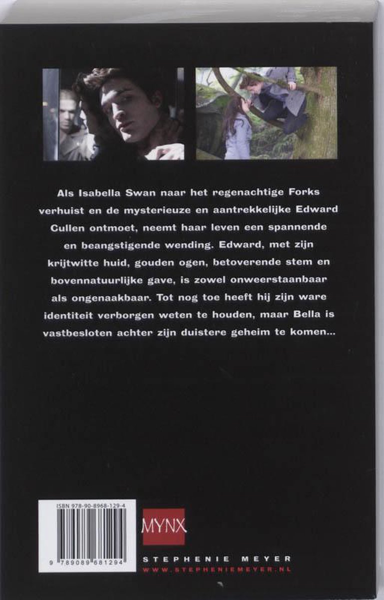 Achterkant van het 'Twilight' boek met twee afbeeldingen: een man en een vrouw aan de ene kant, een vrouw in een boom aan de andere kant.