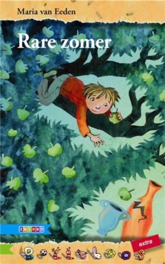 Boek 'Rare zomer' met jongen in boom, appels en oranje vaas.