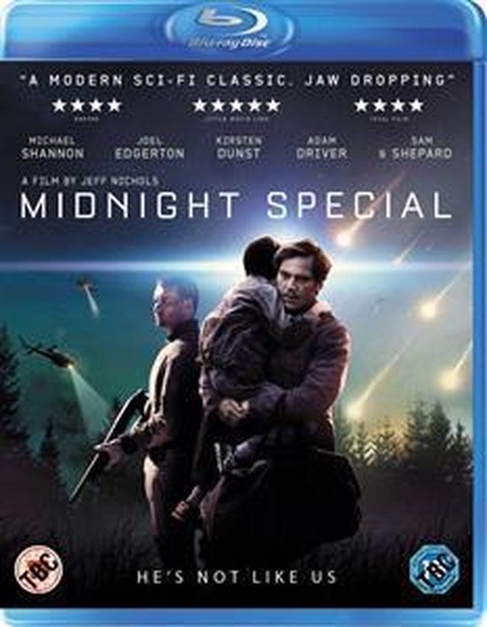 Blu-ray hoes van de film Midnight Special met Michael Shannon die een jongen vasthoudt, met militaire helikopters op de achtergrond.