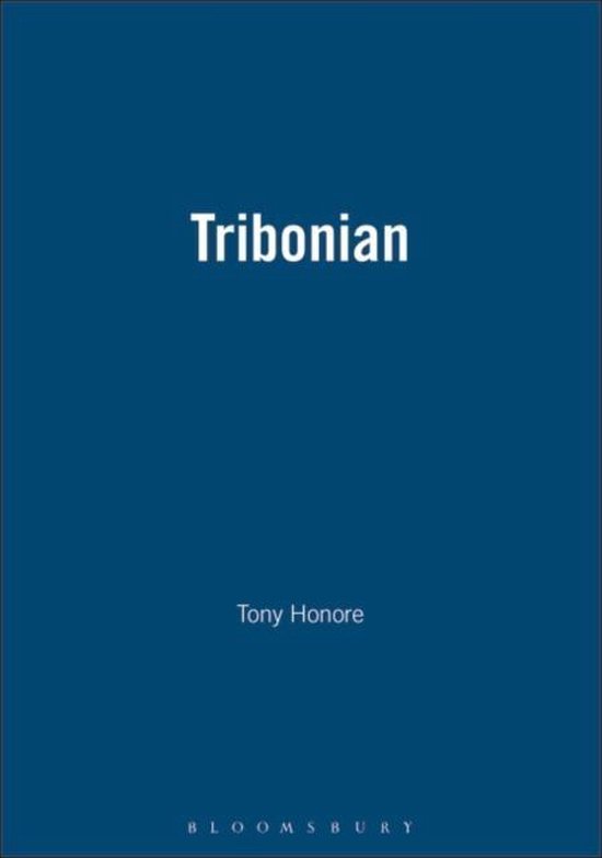 Boek kaft met de titel Tribonian in witte letters, met "Tony Honore" en "Bloomsbury" onderaan op een donkerblauwe achtergrond.