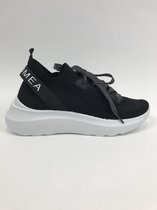 sneaker zwart laag model veter textiel