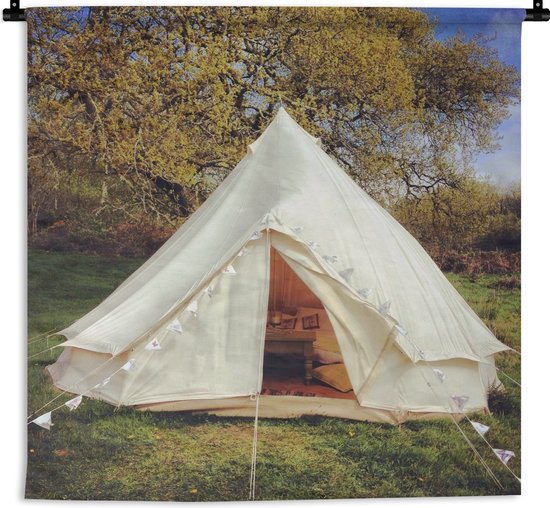 Tente Tapisserie - Une tente blanche dans un champ. Tapisserie coton 90x90  cm -... | bol