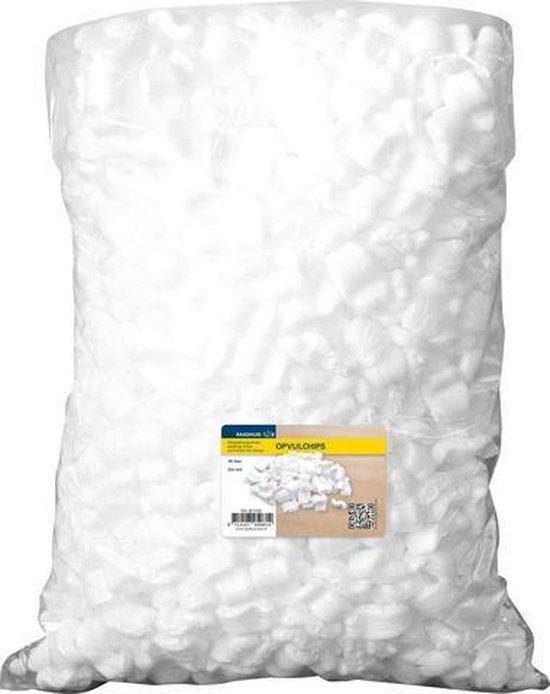 Grote zak met witte Raadhuis opvulchips, met etiket met tekst 'OPVULCHIPS'.