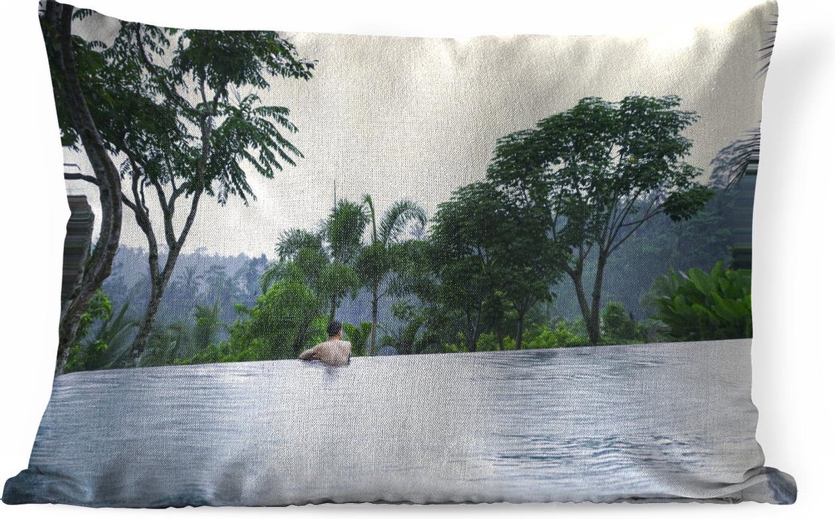 Sierkussens - Kussen - Een oneindig zwembad in Ubud, Indonesië - 60x40 cm - Kussen van katoen - PillowMonkey