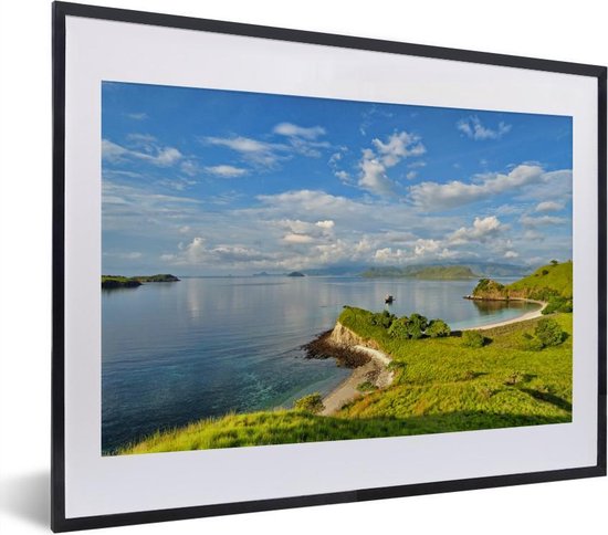 Fotolijst incl. Poster - Blauw water bij het Indonesische Komodo op de grens van Tenggara - 40x30 cm - Posterlijst