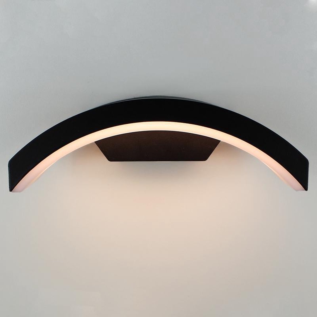 Buitenlamp Myra | Geïntegreerd LED | 6 watt | 3000K modern warm wit | IP54 | Mat zwart