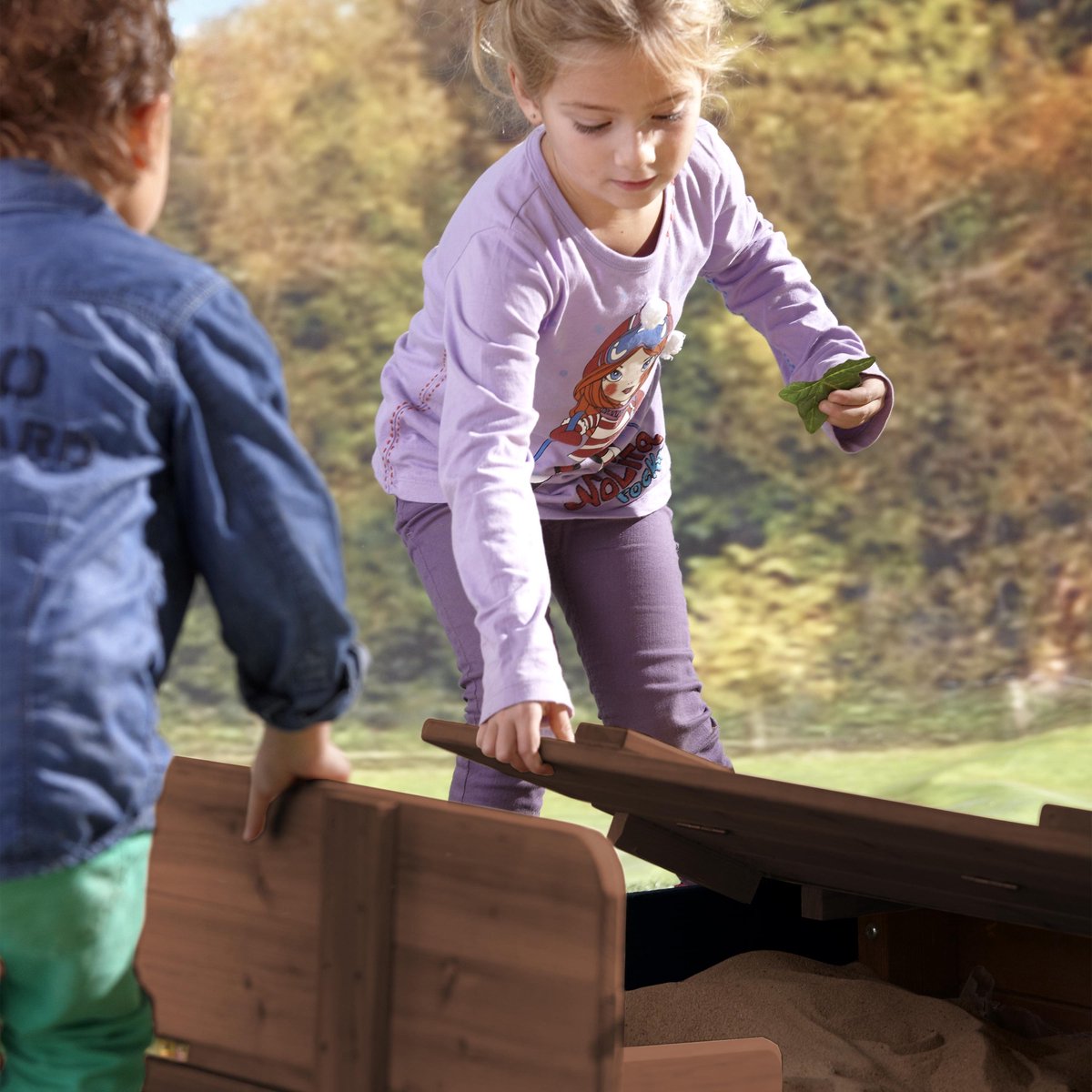 AXI Ella XL Houten Zandbak in Antraciet/Bruin- Met Zitbankjes en Deksel - FSC hout - 120x120x20cm - Zandbak voor kinderen — afbeelding 4