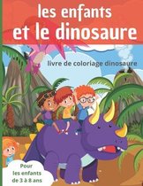 les enfants et le dinosaure