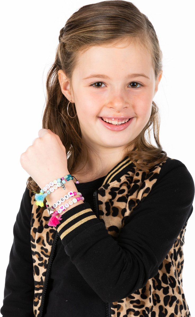 Totum 4 letter armbandjes maken - speelgoed meisjes vanaf 4 jaar - sieradenset knutselen - cadeau tip creatief vriendschaps armbandjes — afbeelding 6