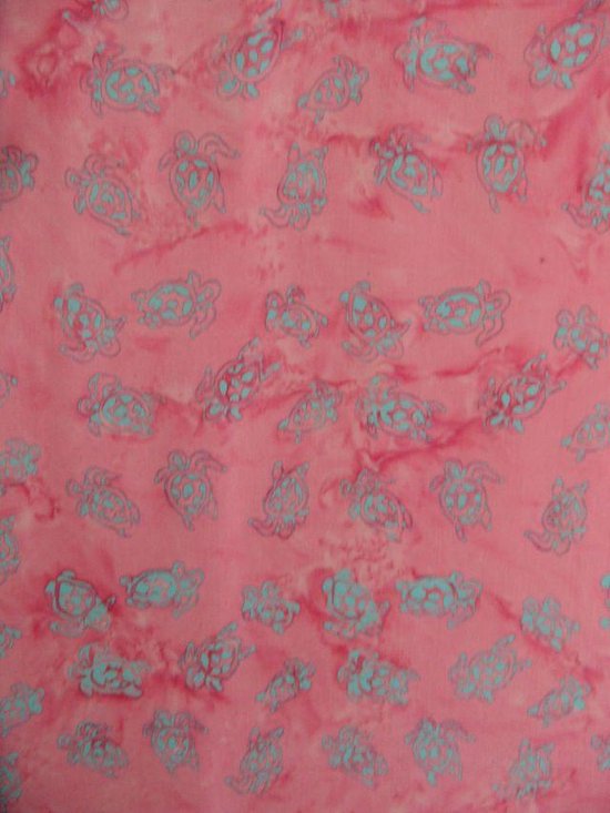 Hamamdoek, pareo, sarong, saunadoek, wikkeldoek, schildpad lengte 115 cm breedte 165 kleuren roze blauw vlekken patroon versierd met franjes.