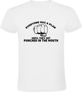 Everyone has a plan until they get punched in the mouth Heren t-shirt | bokser | kickboksen | vechtsport |Wit