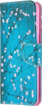 Samsung Galaxy S21 Plus Hoesje - Mobigear - Design Serie - Kunstlederen Bookcase - Almond Blossoms - Hoesje Geschikt Voor Samsung Galaxy S21 Plus