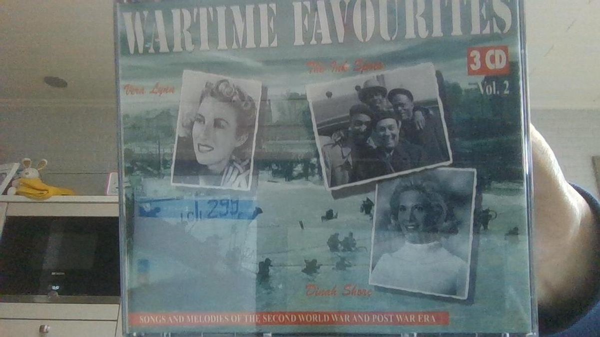 WARTIME FAVOURITES VOL2