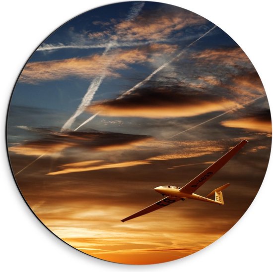 Dibond Wandcirkel - Vliegtuig in Gouden Lucht - 30x30cm Foto op Aluminium Wandcirkel (met ophangsysteem)
