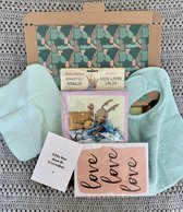 Sinterklaas cadeau - kraammand - baby cadeauset - knuffelboekje - voor mama - babyboekje - cadeauset - kleine huppel - kraamcadeau - kraamkado - babyshower - gender reveal - newborn - slabbet
