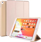 Voor iPad 10,2 inch 2019 / iPad Pro 10,5 inch Drie-opvouwbaar oppervlak PU-leer TPU Matte zachte onderkant met houder & slaap- / wekfunctie (goud)
