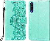 Voor Xiaomi Mi CC9e / Mi A3 Flower Vine Embossing Pattern Horizontale Flip Leather Case met Card Slot & Holder & Wallet & Lanyard (Green)