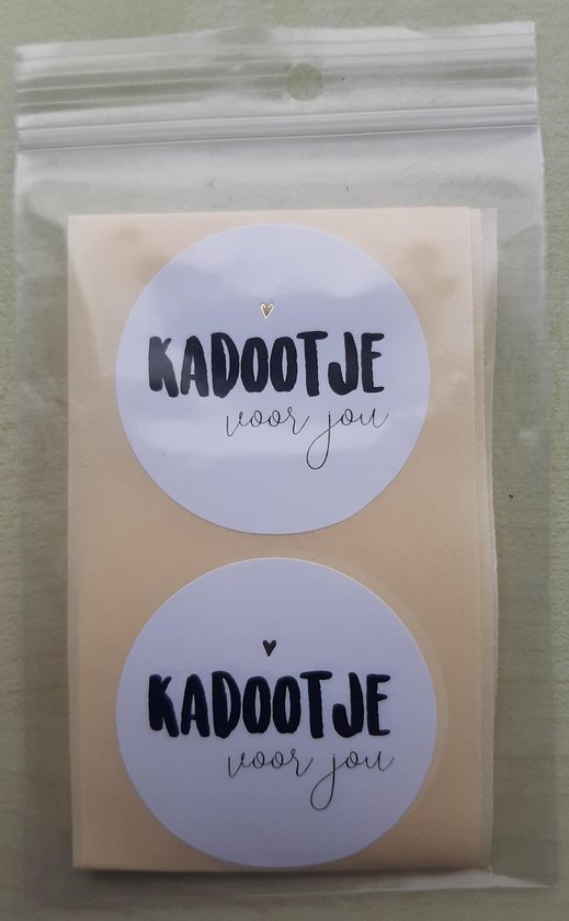 Wensetiket Kadootje voor jou - Cadeausticker  - Sluitsticker  - Verjaardagssticker  - rond - 40mm - wit/zwart met goud hartje - 10 stuks