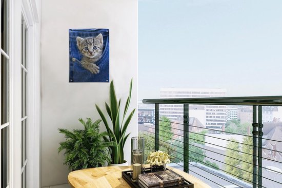 Tuinposter 30x40 cm - Tuindecoratie Een kitten in een denim jeans - Poster voor in de tuin - Buiten decoratie - Schutting tuinschilderij - Tuindoek muurdecoratie - Wanddecoratie balkondoek