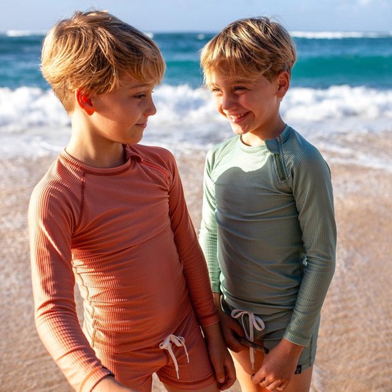 Beach & Bandits - UV Zwemshirt voor kinderen - Ribbed Longsleeve - Klei -  maat 104-110cm | bol.com