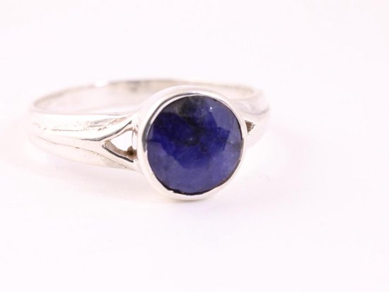 Zilveren ring met blauwe saffier - maat 19