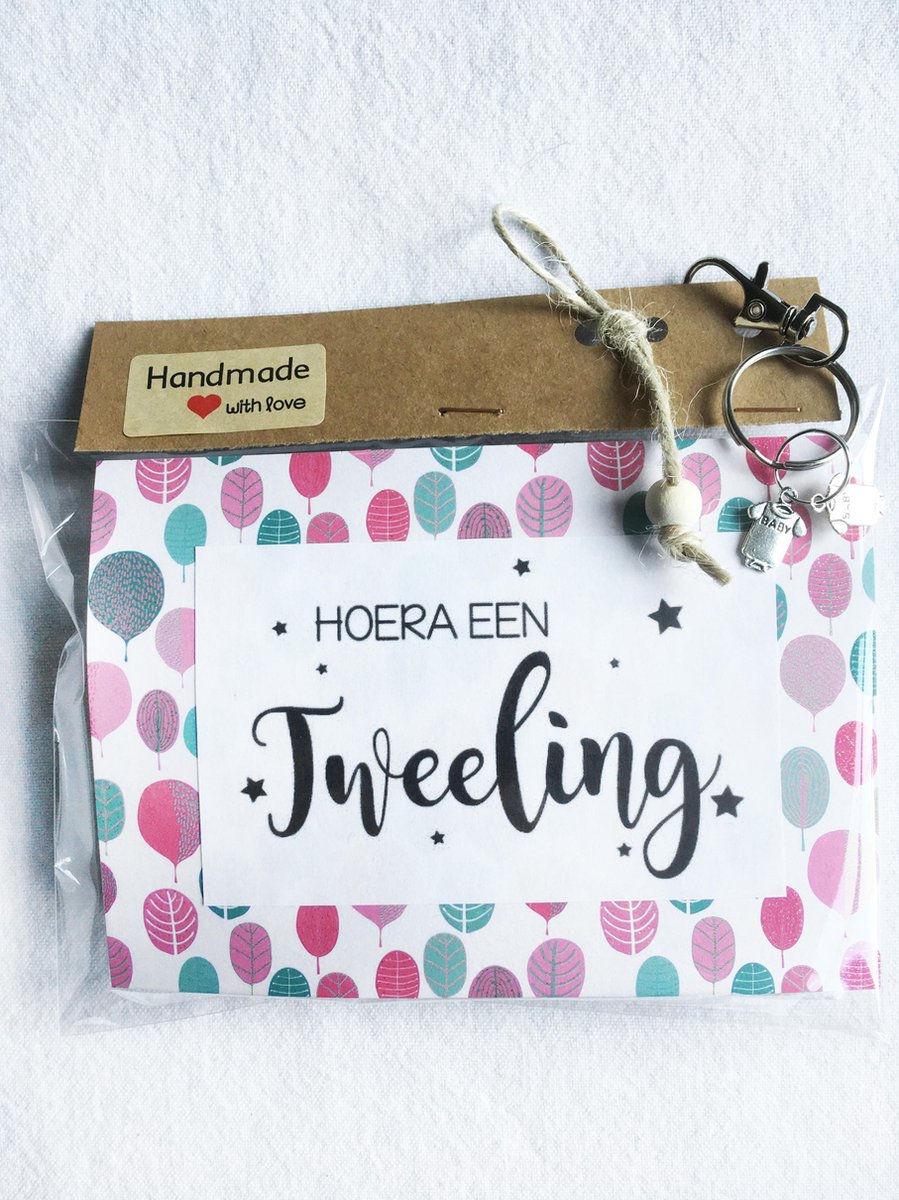 Goedkoopste baby kraamcadeau met de tekst 'Hoera een tweeling' , geboorte meisjes of jongens, luierkado, babyshower, zwangerschap, zwanger